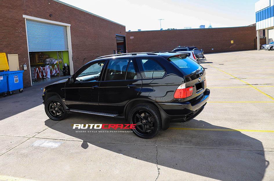 BMW X5 DETROIT SATIN BLACK